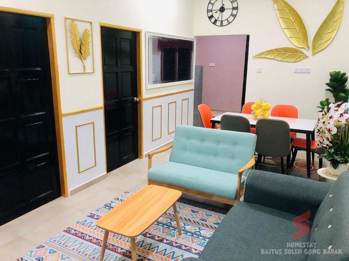 Airport View Holiday home *